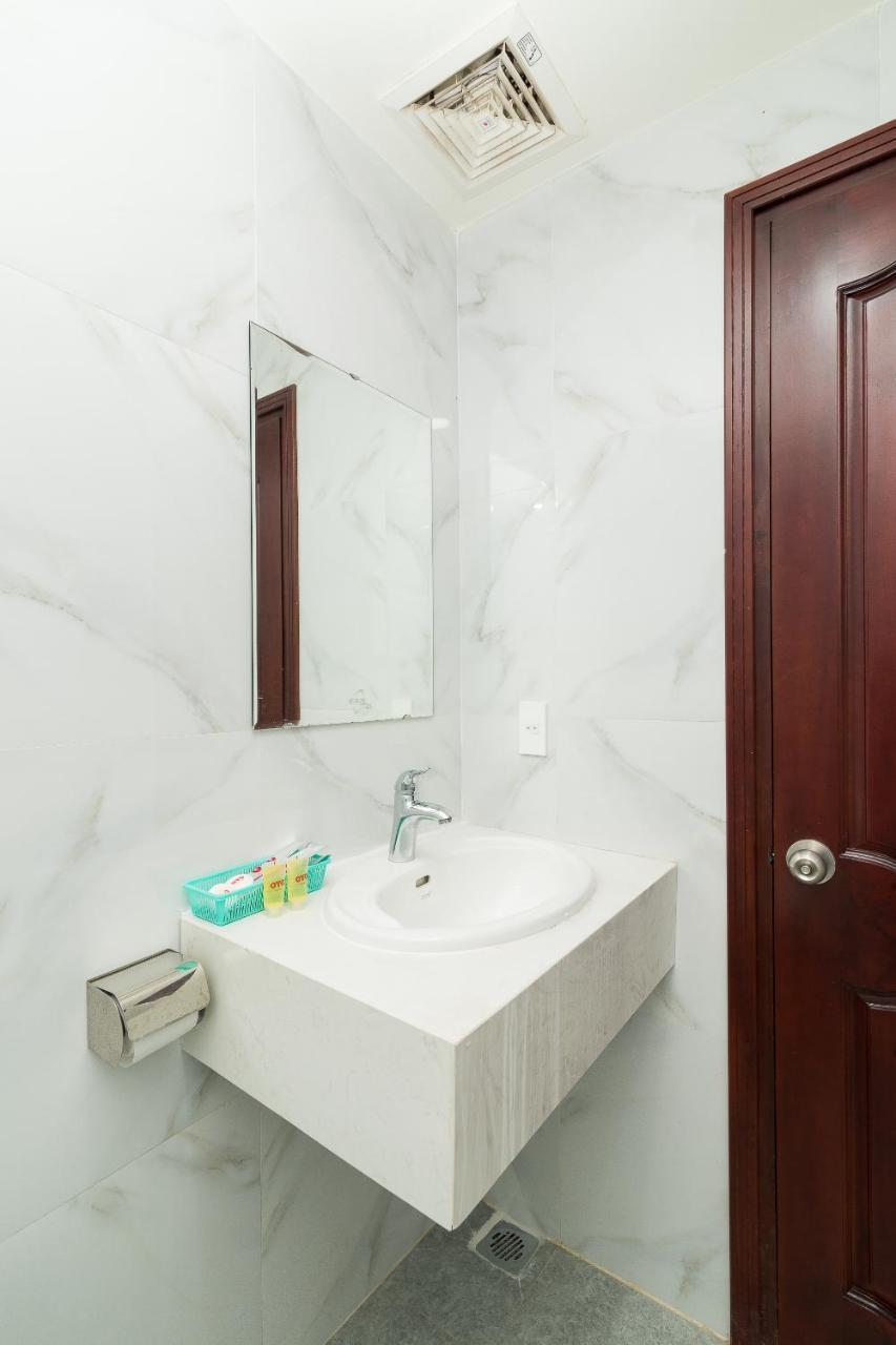 Oyo 176 374 Hotel Nha Trang Exterior photo
